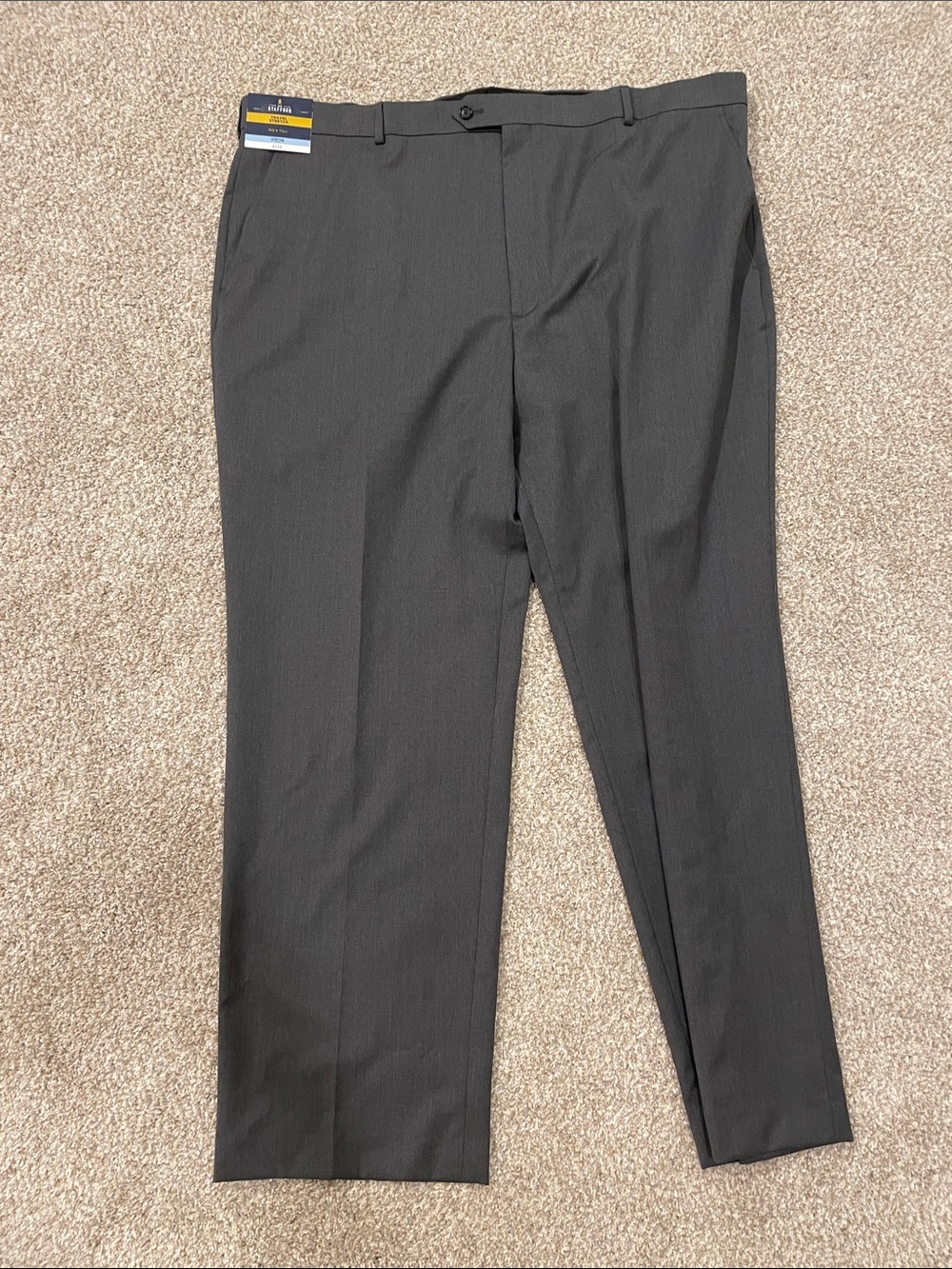Stafford Travel Stretch Dress Pants in Charcoal Gray